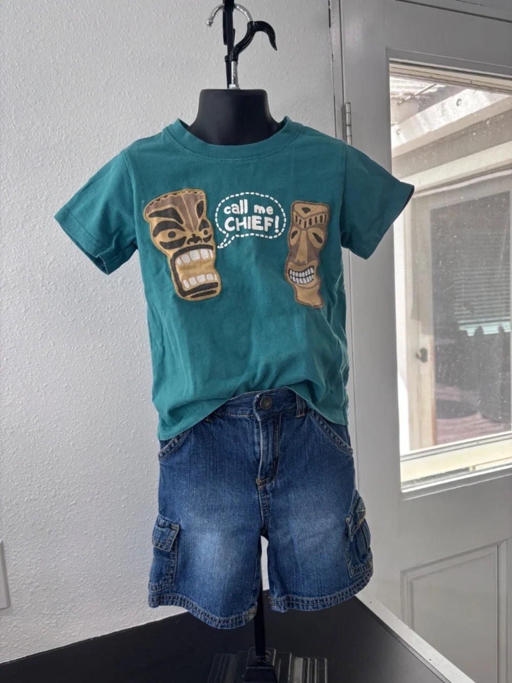 Gymboree boys 4 pc Island Tiki outfits 2T shorts and tees
